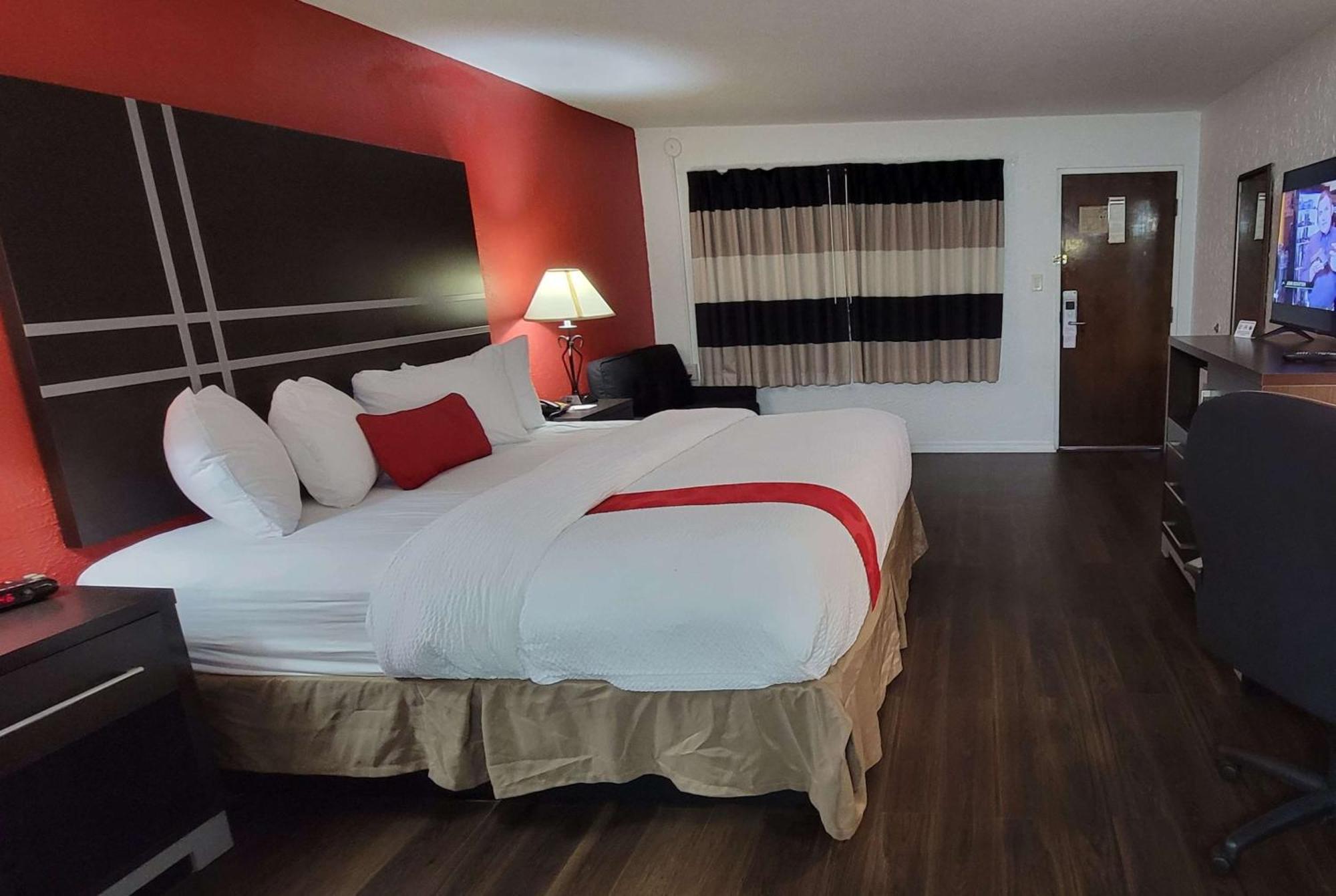 Ramada By Wyndham Mountain Home Exterior foto